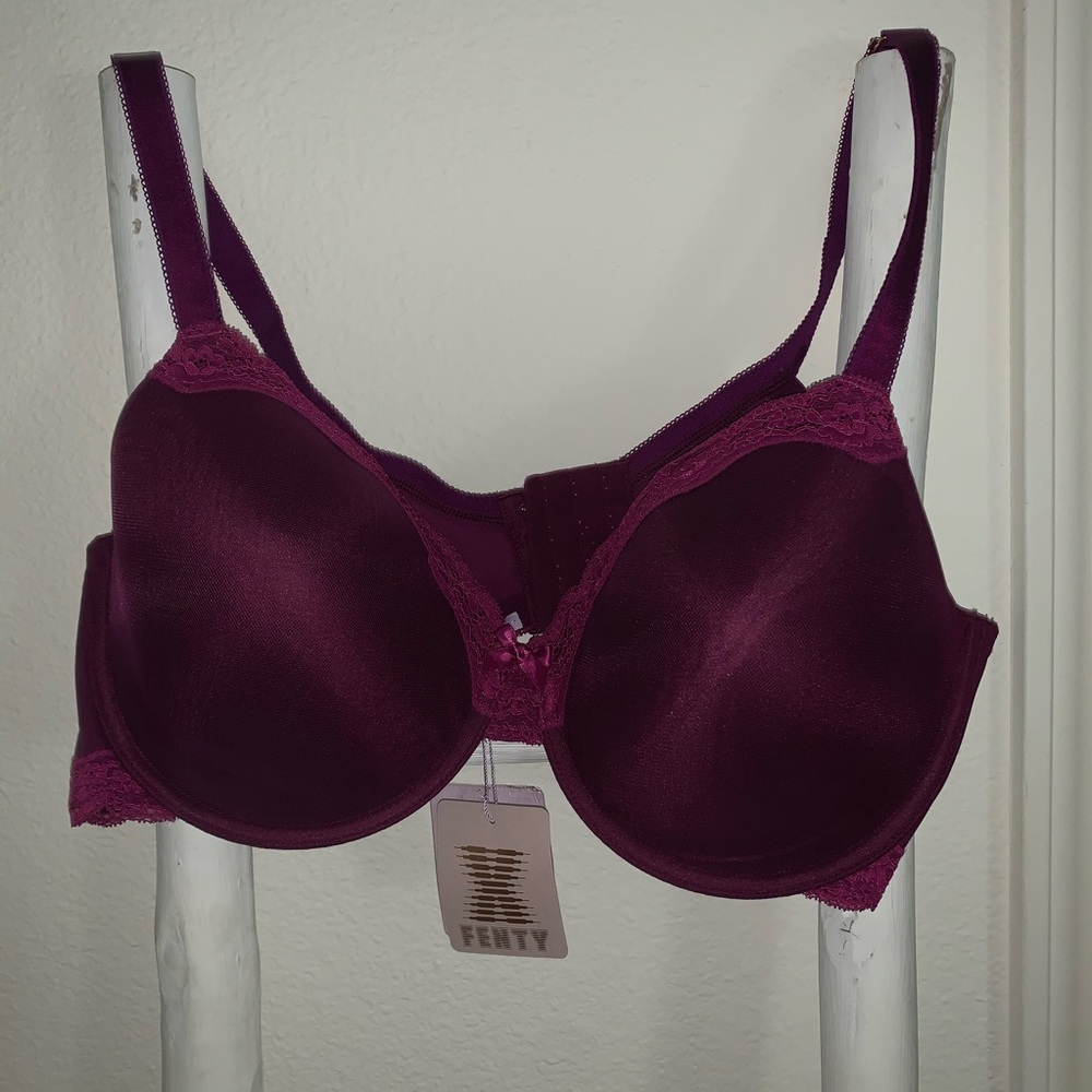 Savage x Fenty t-shirt bra
